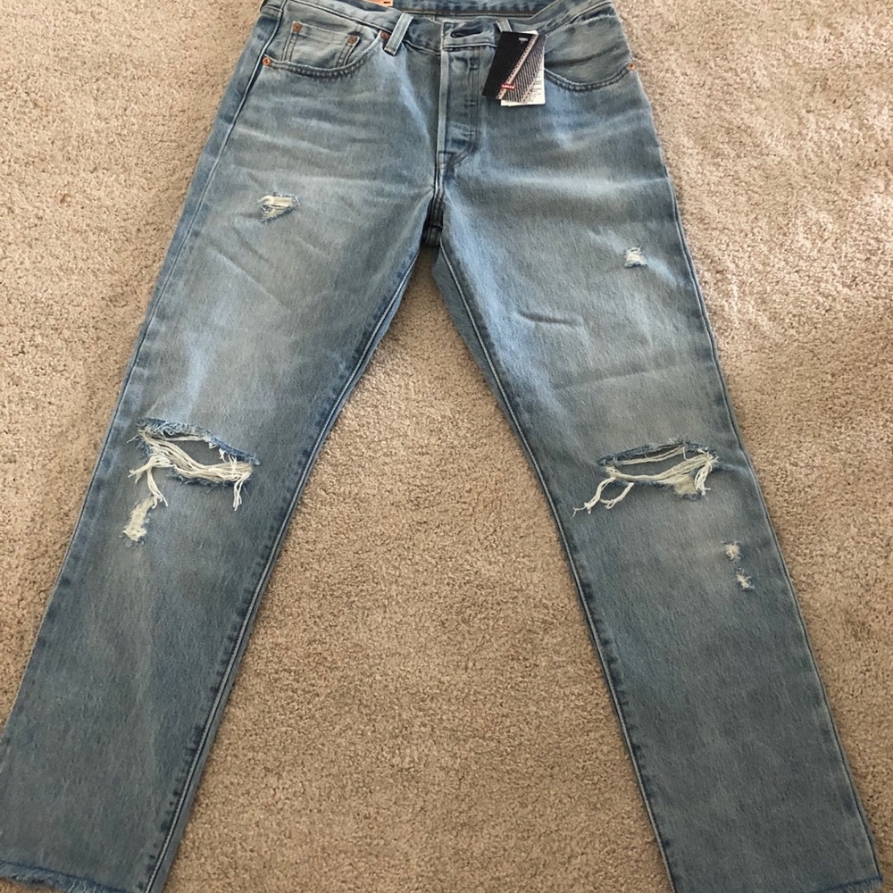 New Levi’s woman’s 501 straight fit jeans